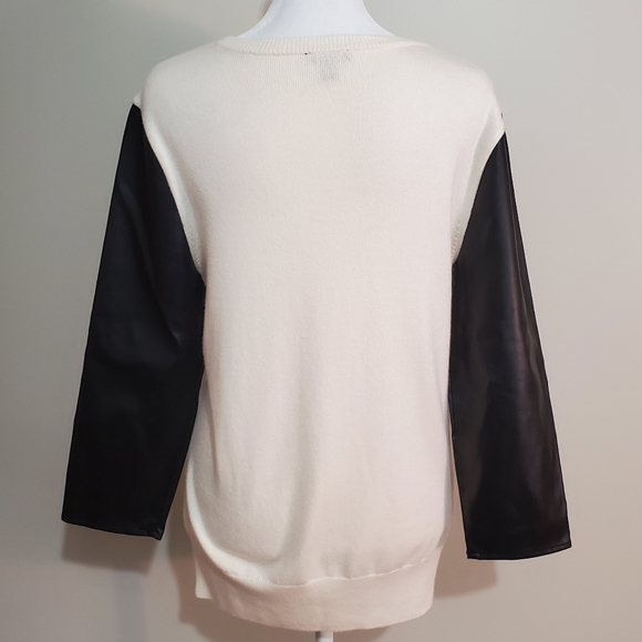 Ann Taylor wool blend cream with faux leather 3/4" sleeves pullover sweater. M - Picture 4 of 10